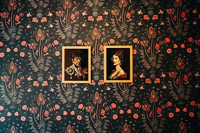 The Frances Modern Inn