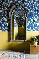 The Frances Modern Inn