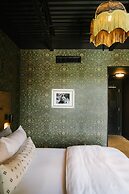 The Frances Modern Inn