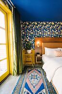 The Frances Modern Inn