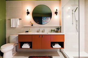 The Frances Modern Inn