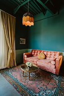 The Frances Modern Inn