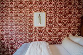 The Frances Modern Inn