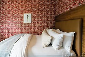 The Frances Modern Inn