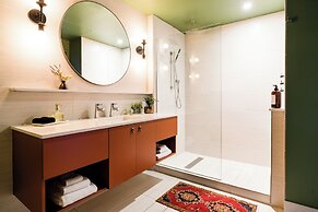 The Frances Modern Inn