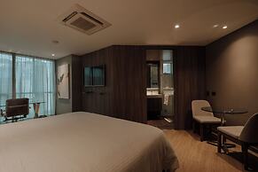 Binn Hotel