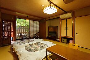 Yufuin Ryokan Nogiku