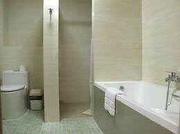 Eastern Palace Hotel