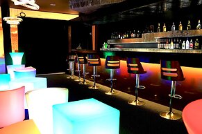 Eastern Palace Hotel