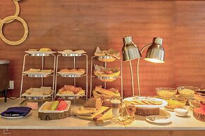 Eastern Palace Hotel