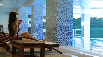 Eastern Palace Hotel