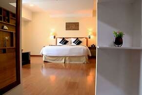 Eastern Palace Hotel