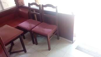 Sarathchandra Tourist Guest House