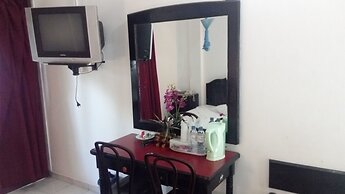 Sarathchandra Tourist Guest House