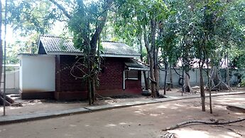 Sarathchandra Tourist Guest House