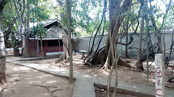 Sarathchandra Tourist Guest House