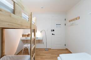 The Blossom Yeonnam Guesthouse