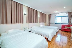 LN White House Hotel