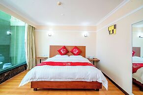 LN White House Hotel