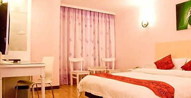 LN White House Hotel