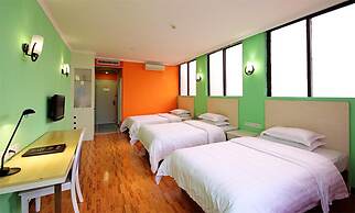 LN White House Hotel