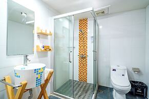 LN White House Hotel