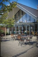 The Lodge Hotel