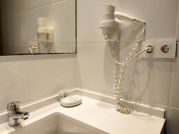 Flats Friends Soho Suites