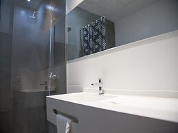 Flats Friends Soho Suites