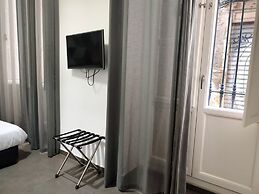 Flats Friends Soho Suites