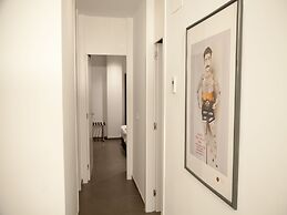 Flats Friends Soho Suites