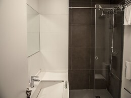 Flats Friends Soho Suites