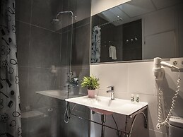 Flats Friends Soho Suites