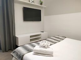 Flats Friends Soho Suites