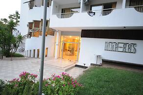 Mar-Bas Hotel