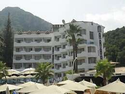 Mar-Bas Hotel