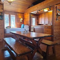 Four Mounds Inn