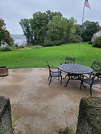 Four Mounds Inn
