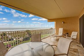 Oceanfront Condo with Spacious Patio and Private Walkway to the Beach 