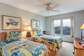Oceanfront Condo with Spacious Patio and Private Walkway to the Beach 