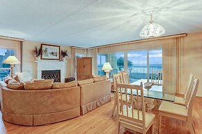 Oceanfront Condo with Spacious Patio and Private Walkway to the Beach 