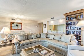 Oceanfront Condo with Spacious Patio and Private Walkway to the Beach 