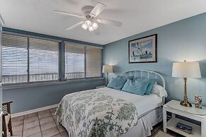 Coral Sands 102 2 Br condo by RedAwning