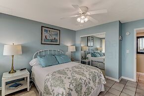 Coral Sands 102 2 Br condo by RedAwning