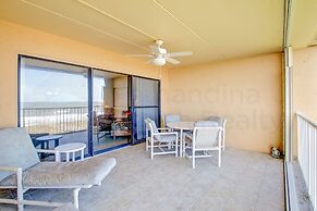 Oceanfront Condo, Private Walkway to the Beach by RedAwning