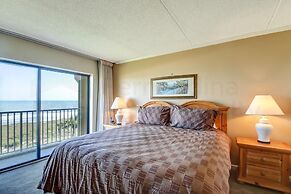 Oceanfront Condo, Private Walkway to the Beach by RedAwning