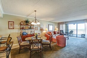 Oceanfront Condo, Private Walkway to the Beach by RedAwning