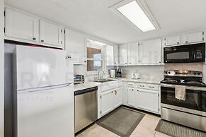 Ocean View Condo, Easy Acces to the Pool and Private Walkway to the Be