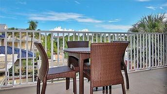 Hamilton 206 2 Br condo by RedAwning