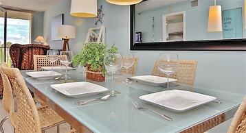 Hamilton 206 2 Br condo by RedAwning